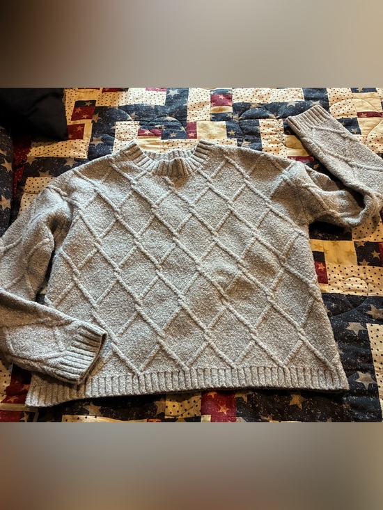 Hazel Moon Sweaters - Hazel Moon women's cropped sweater features a textured diamond-knit pattern